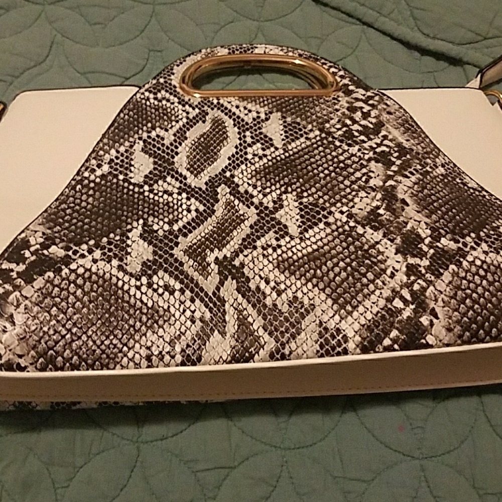 Purse price is obo